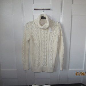 Gap cable knit white turtleneck